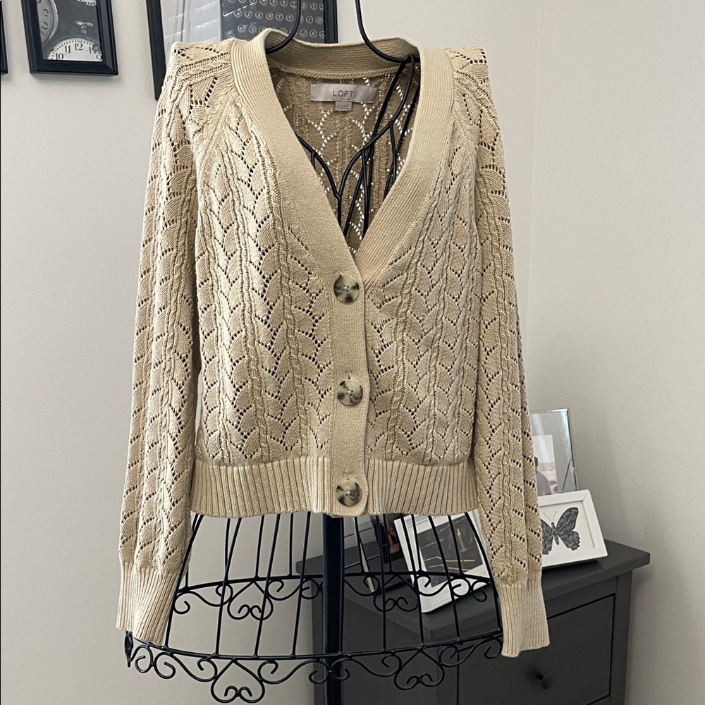 LOFT Women's Beige Knit Cardigan worn once